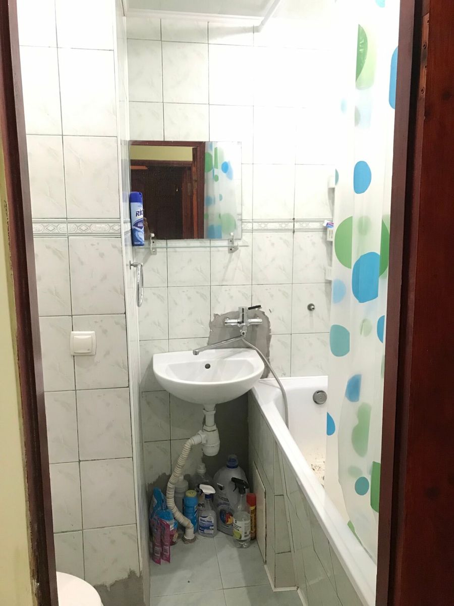 1837643175302829