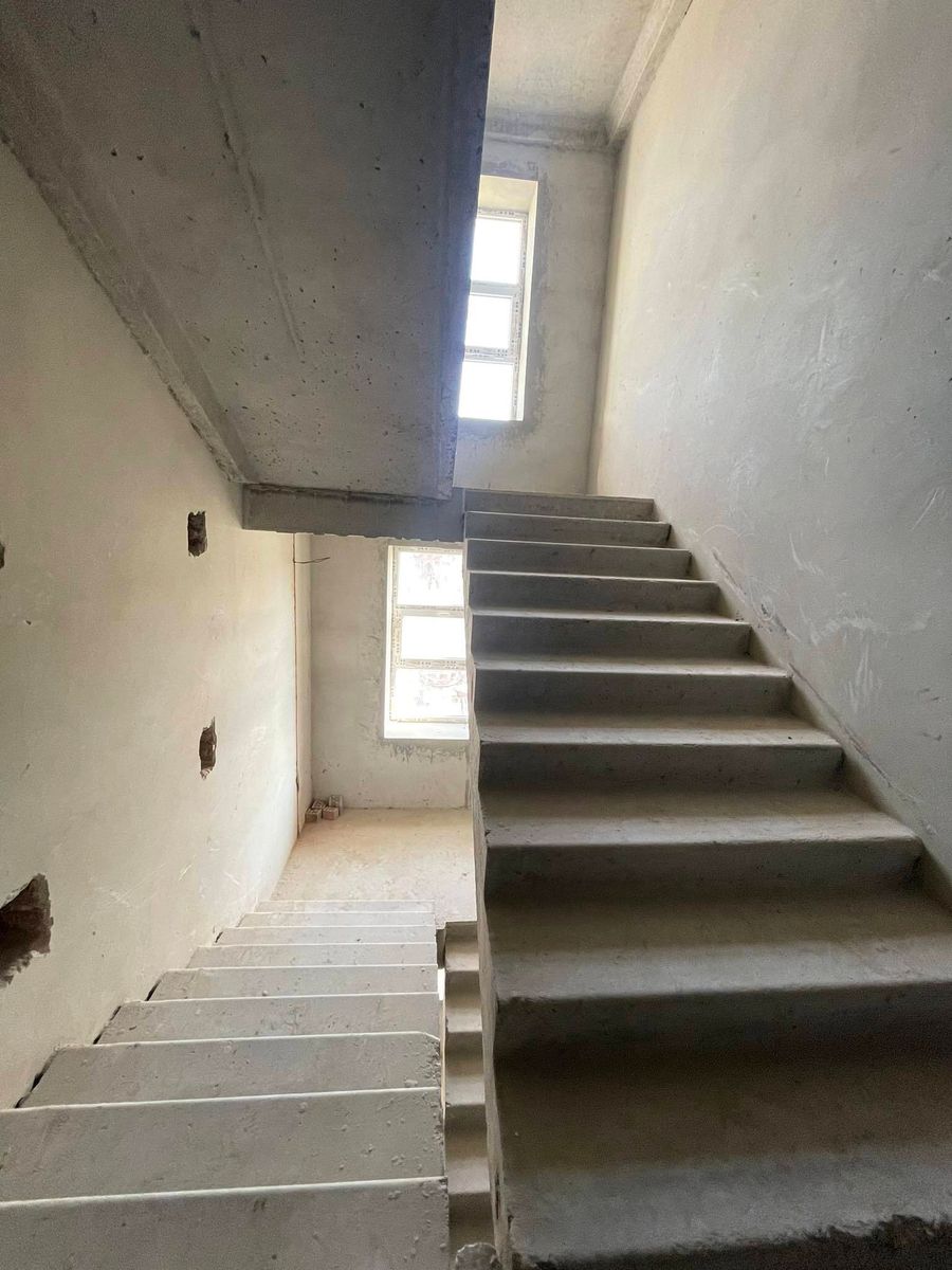 1840795081606829