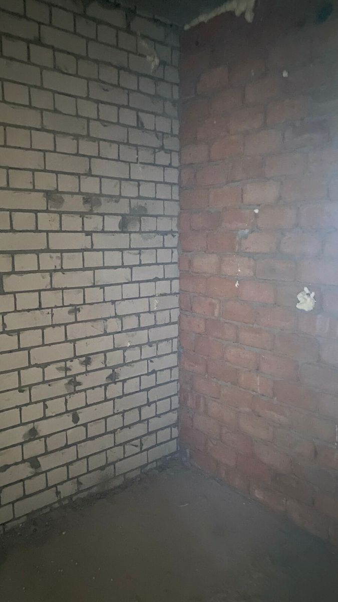 1826923767406083