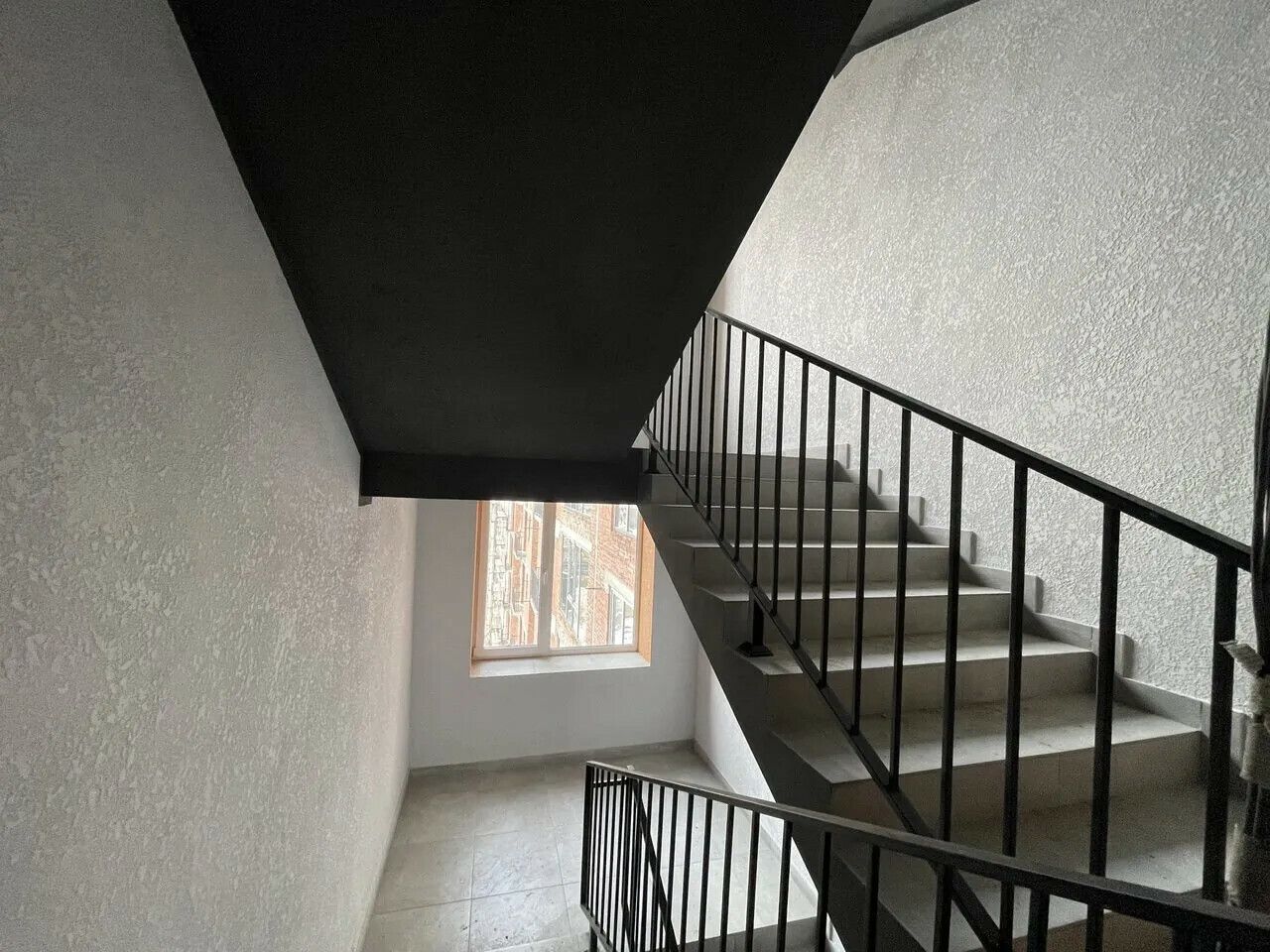 1830204956876083