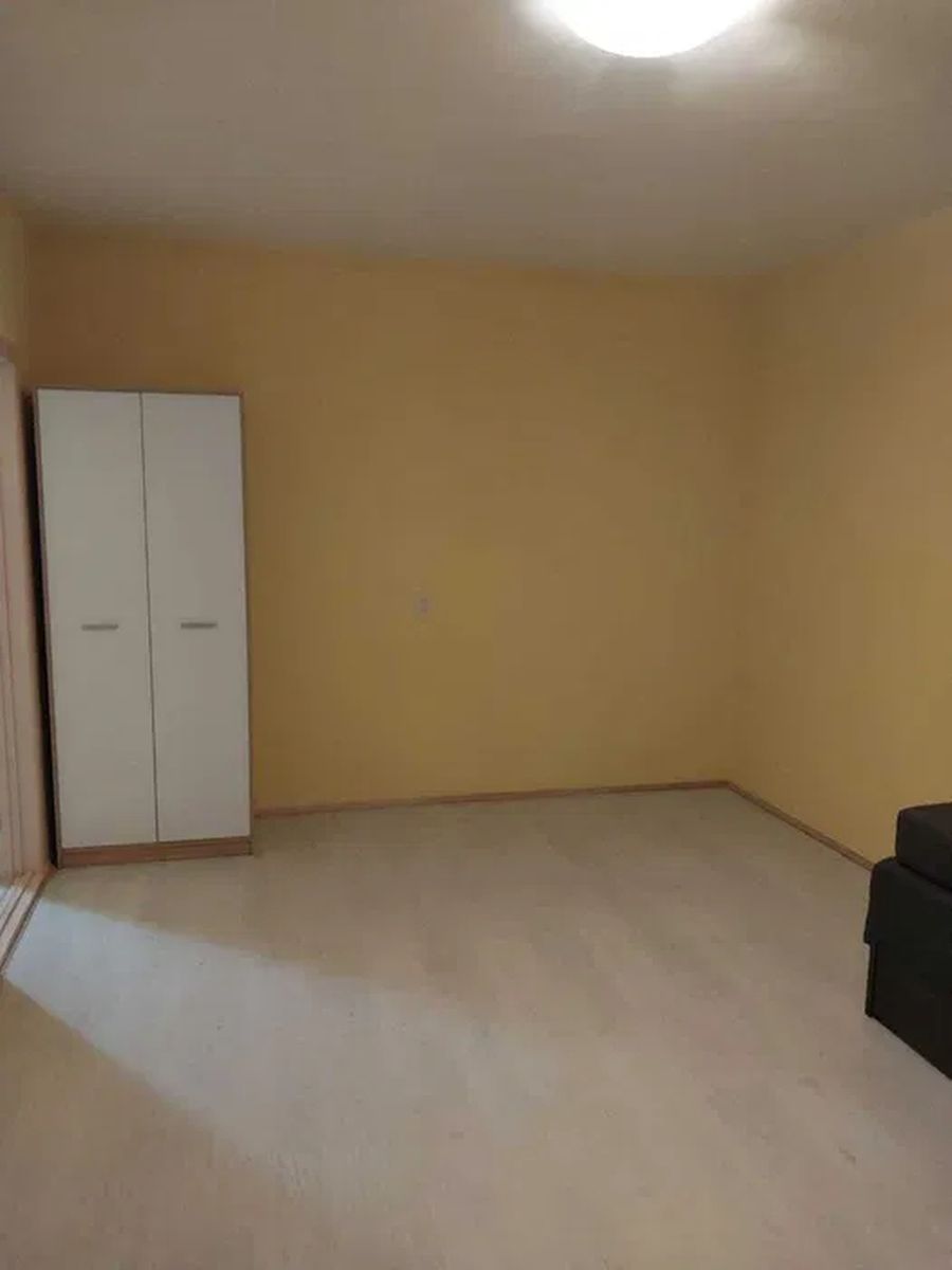 1839889354395083