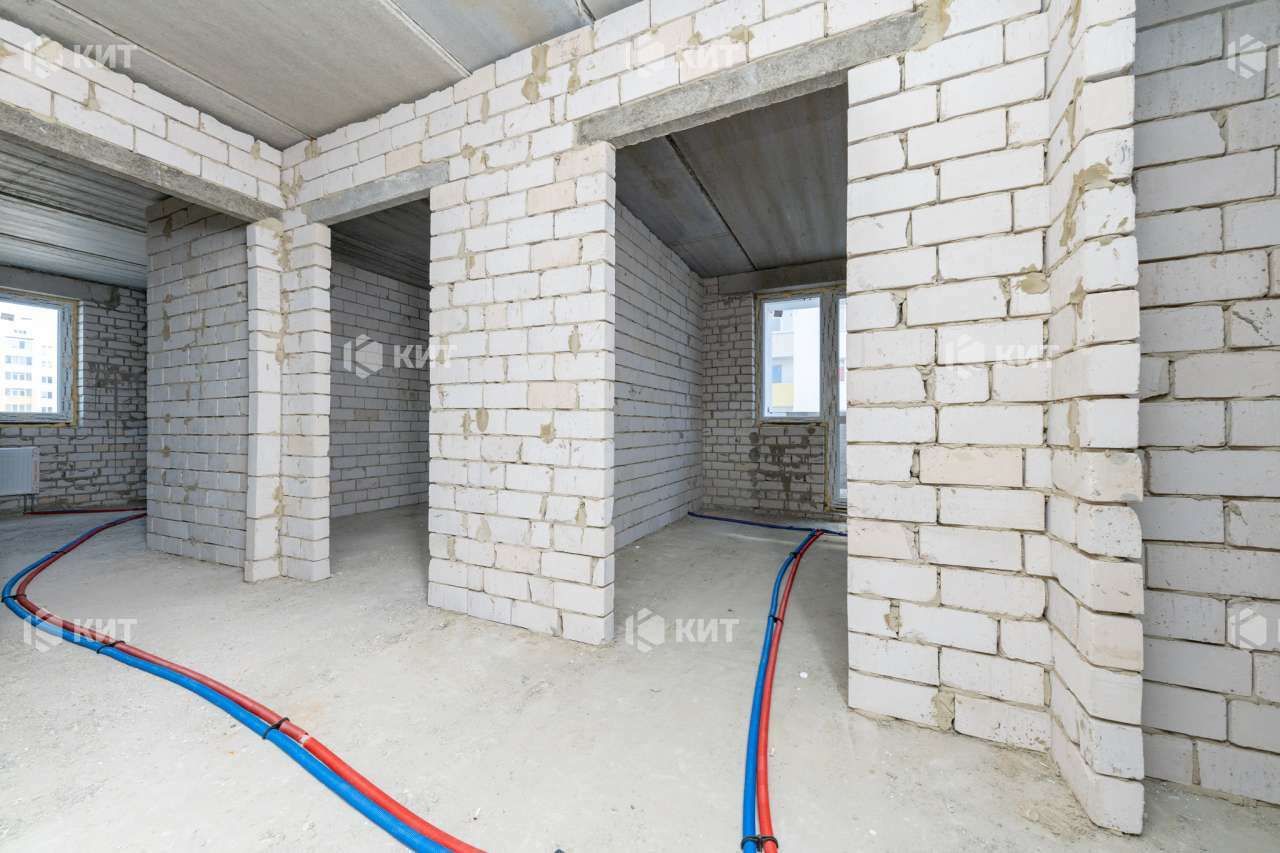 1834818103661830