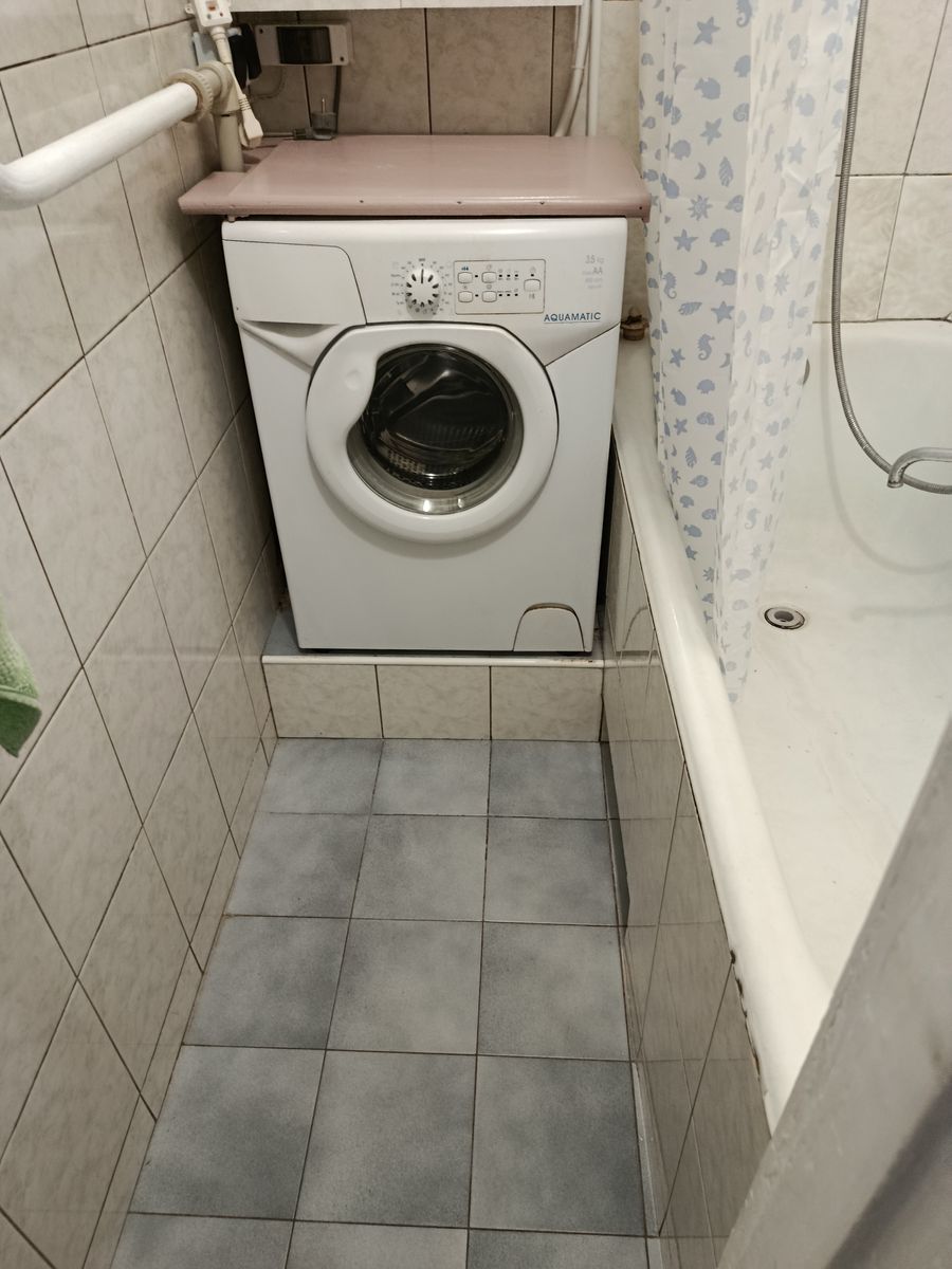 1836970210881830