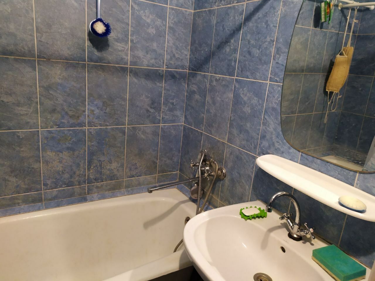 1836163392599831