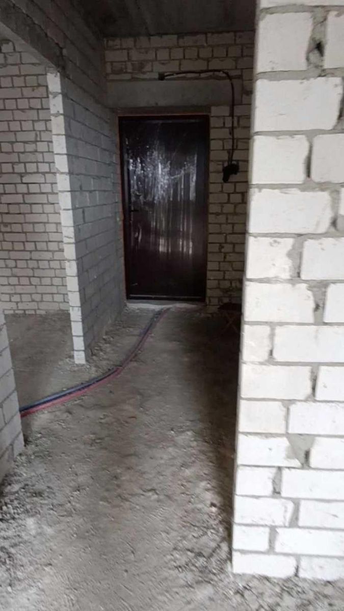 1839250869405831