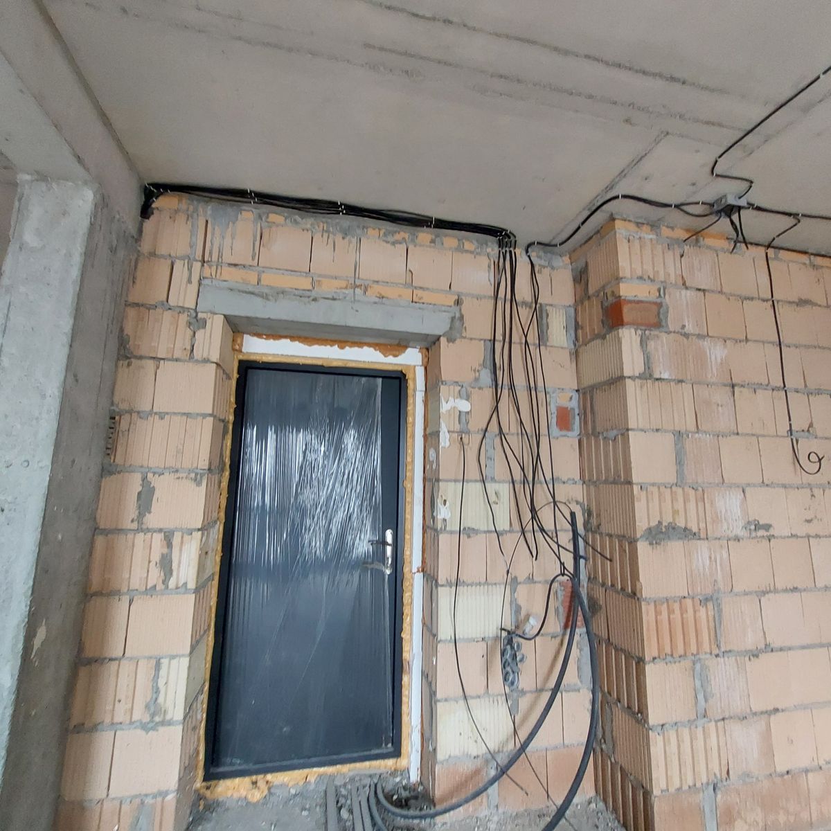 1833452574635834