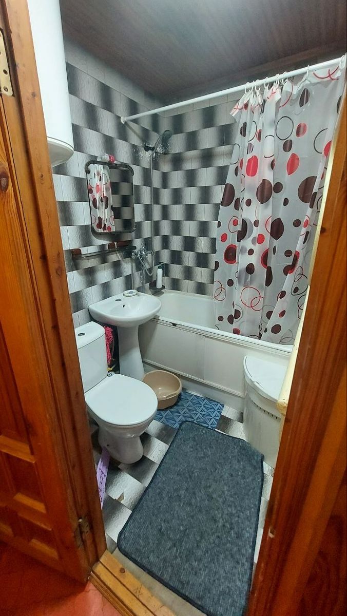 1837617715411834