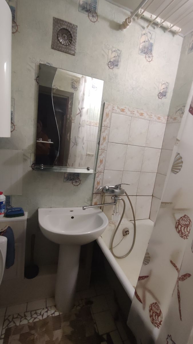 1839635127042835