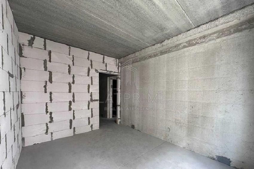 1835083653123836