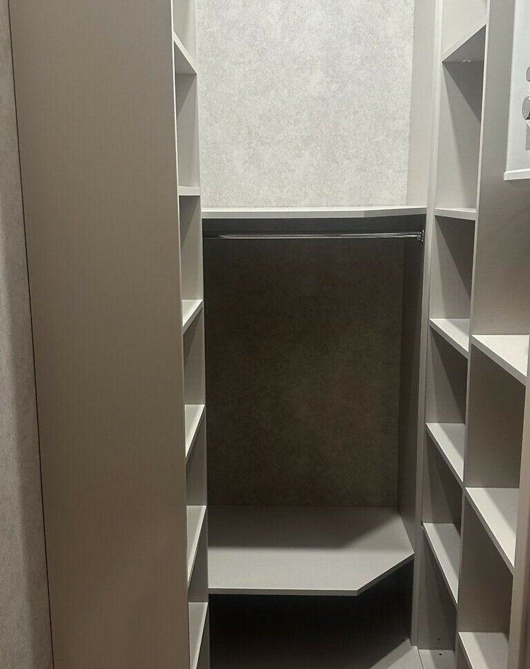 1837702700357836