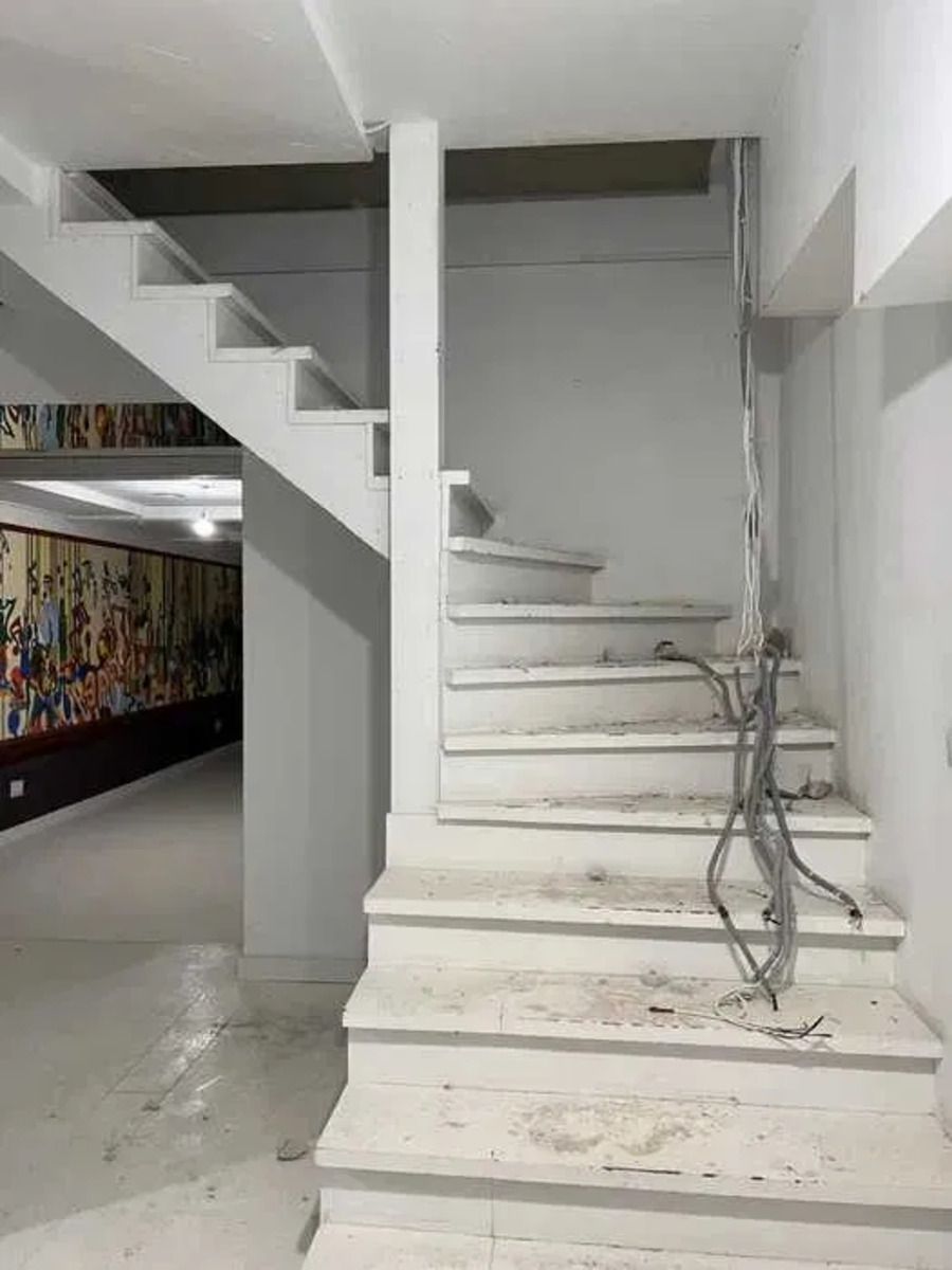 1830174977749837