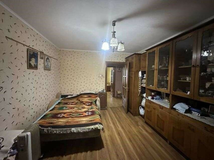 1837896349260837
