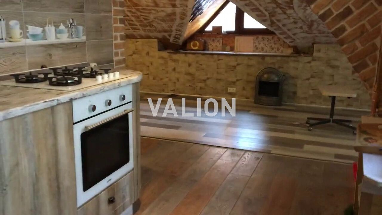 1840423824652837