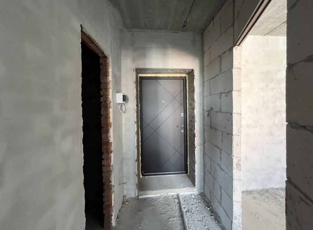 1841592925830837