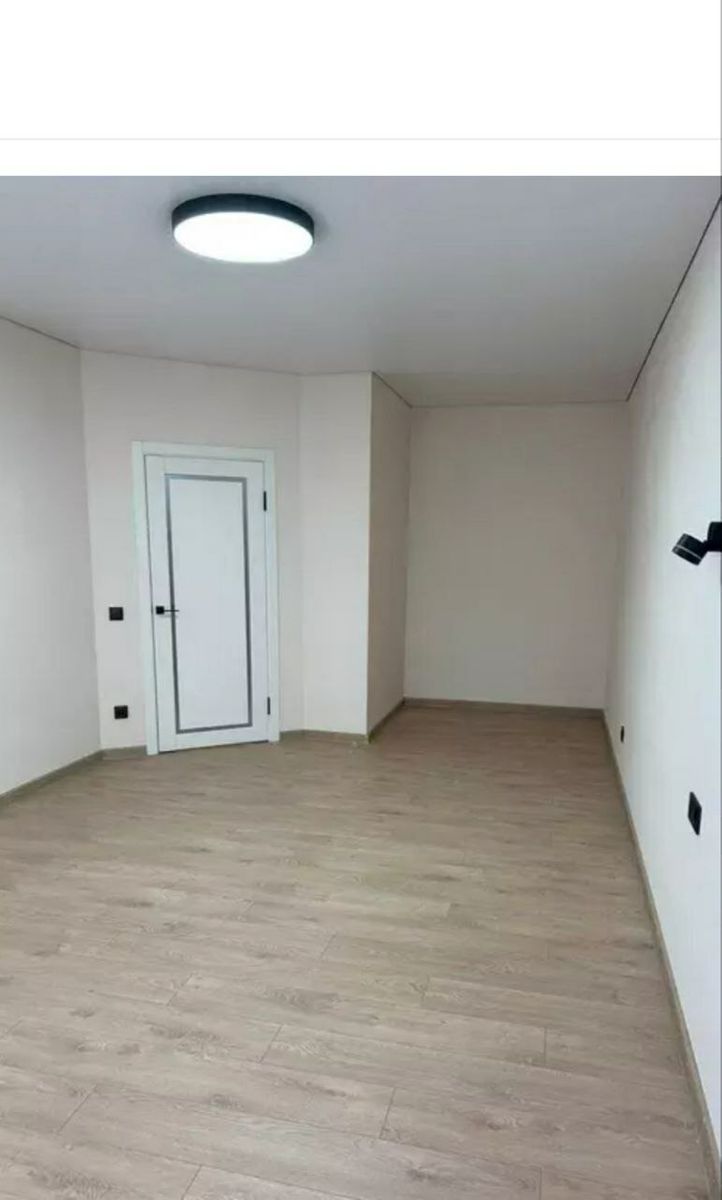 1832460402273838