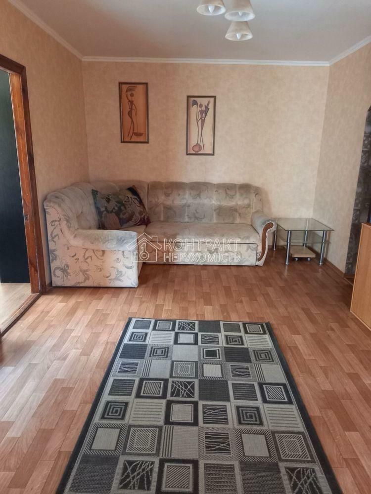 1838884378617838