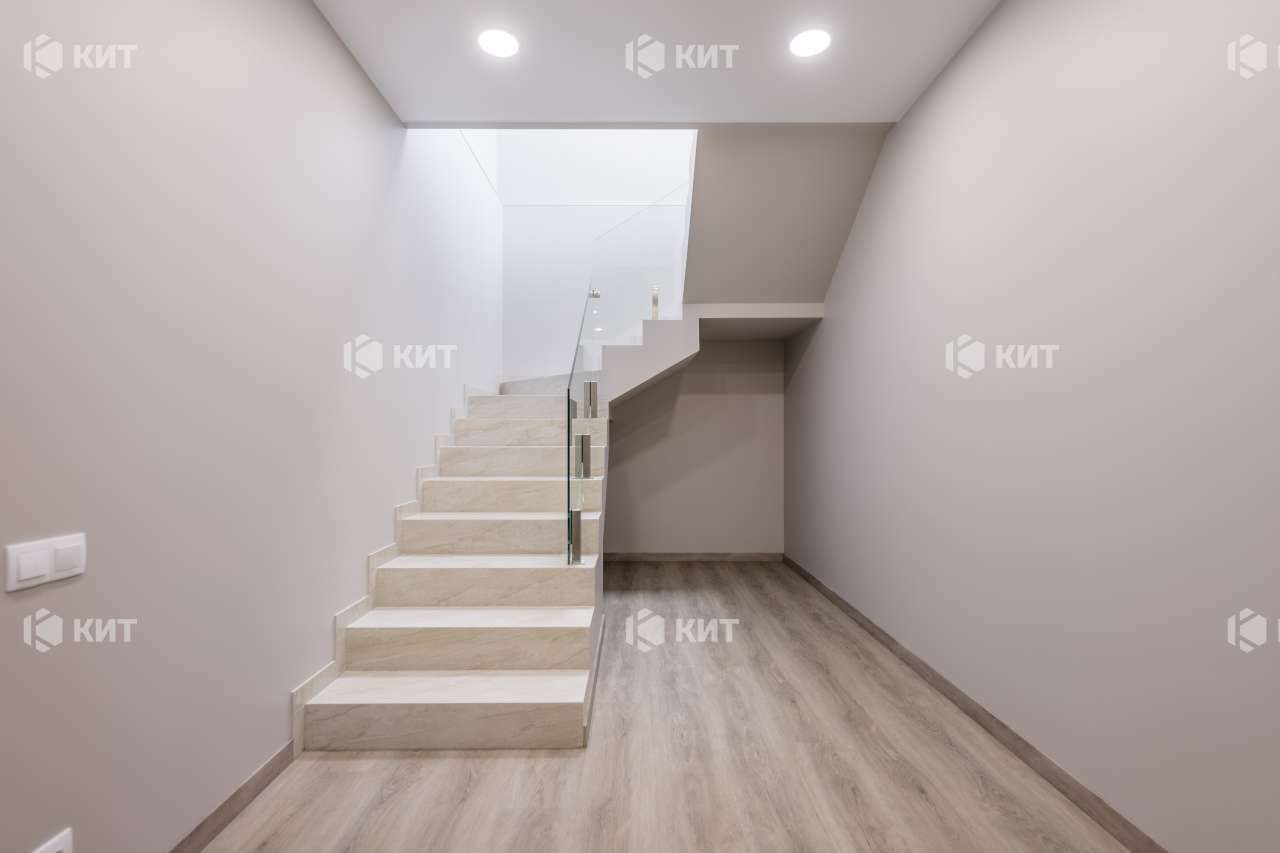 1830905922617839
