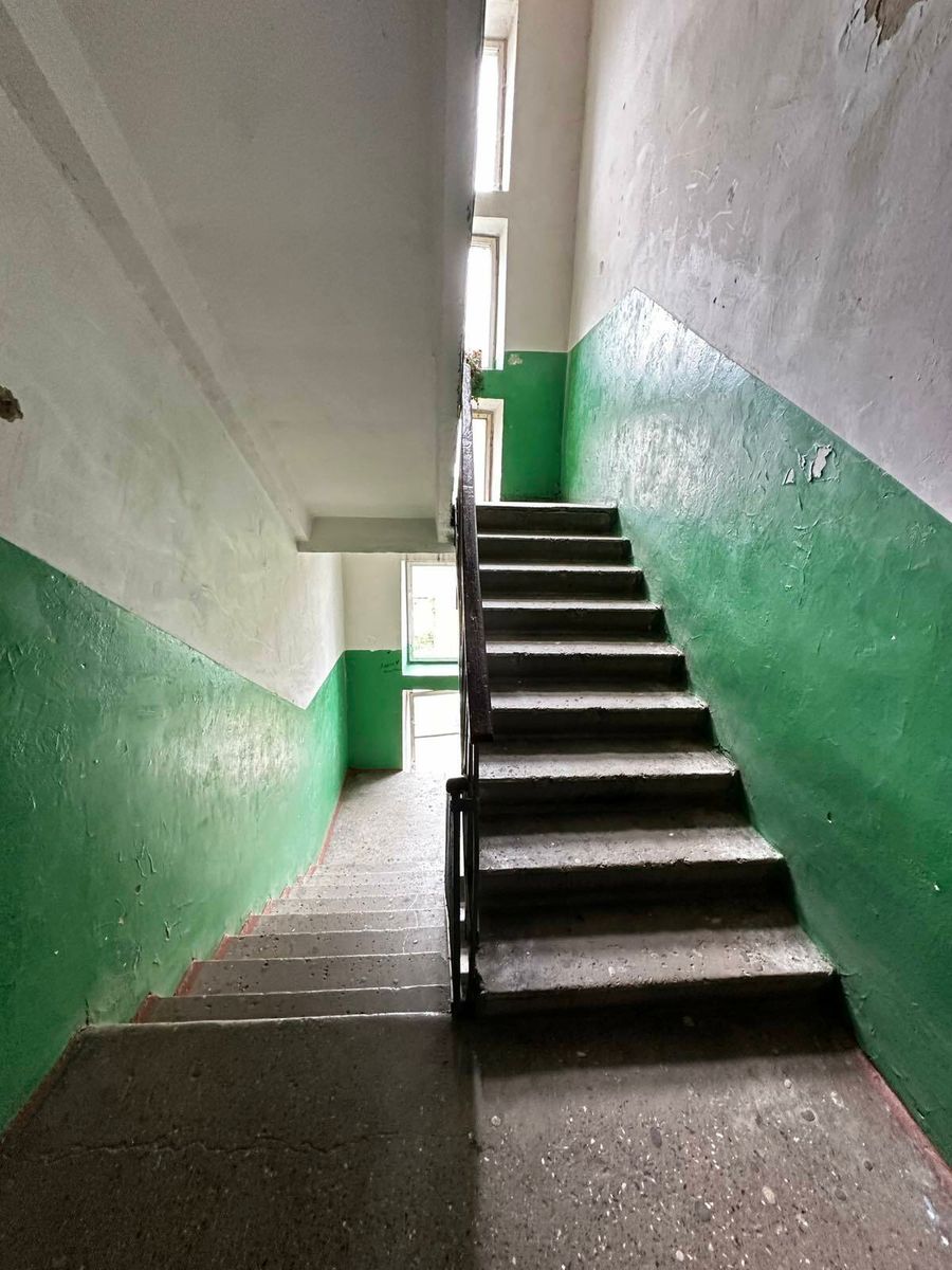 1832181474098840