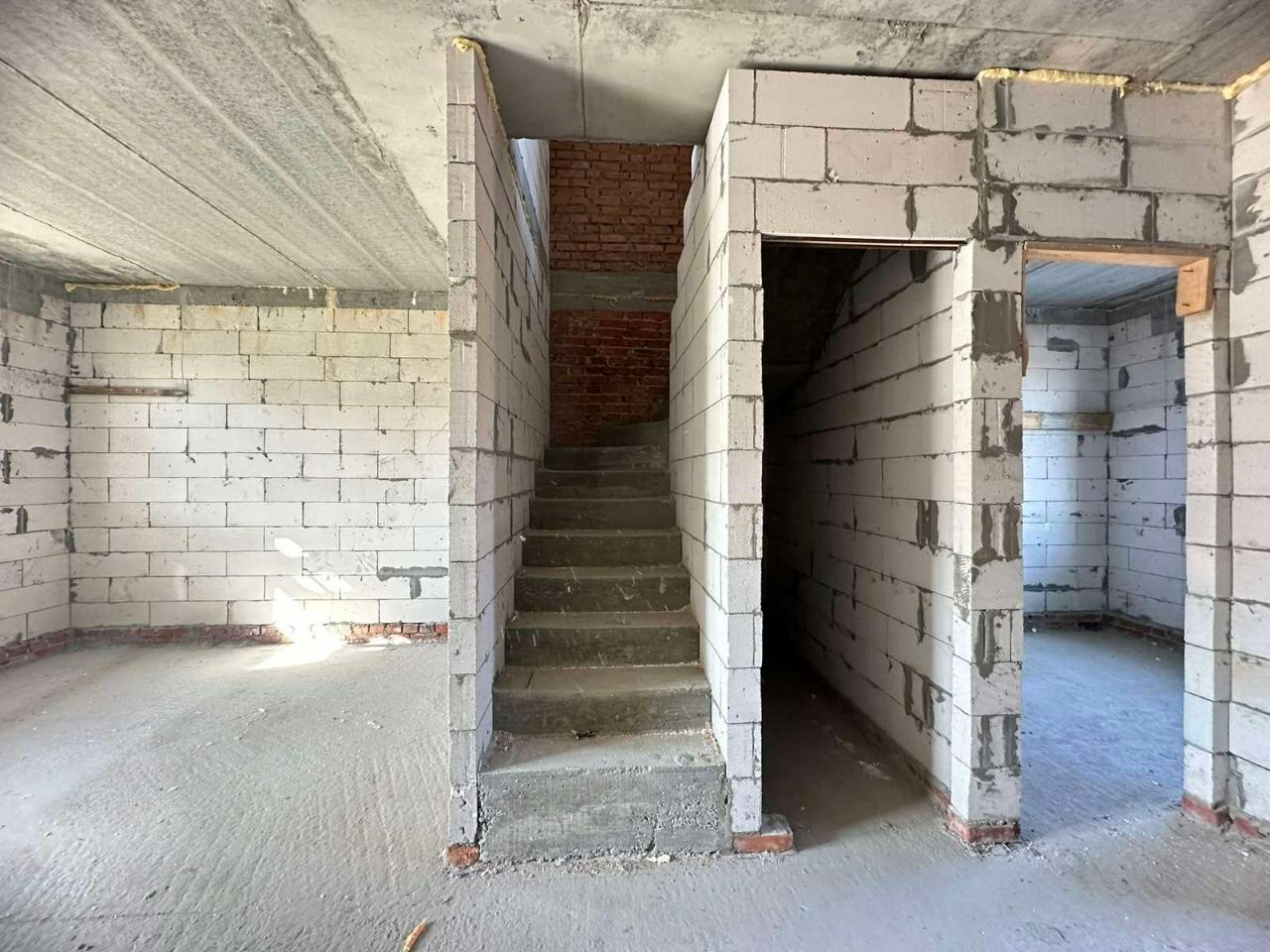 1837652492032840