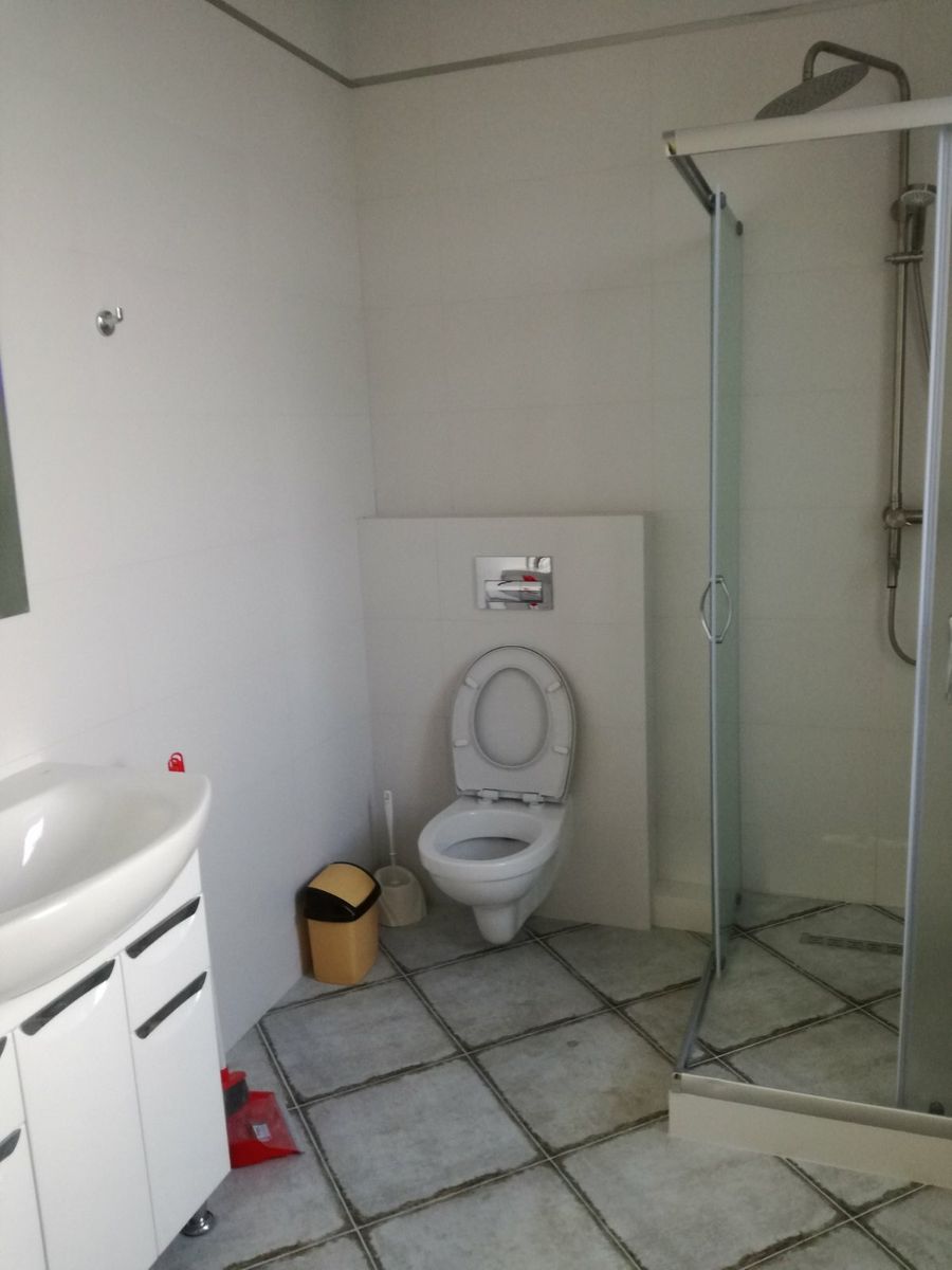 1779533618537841