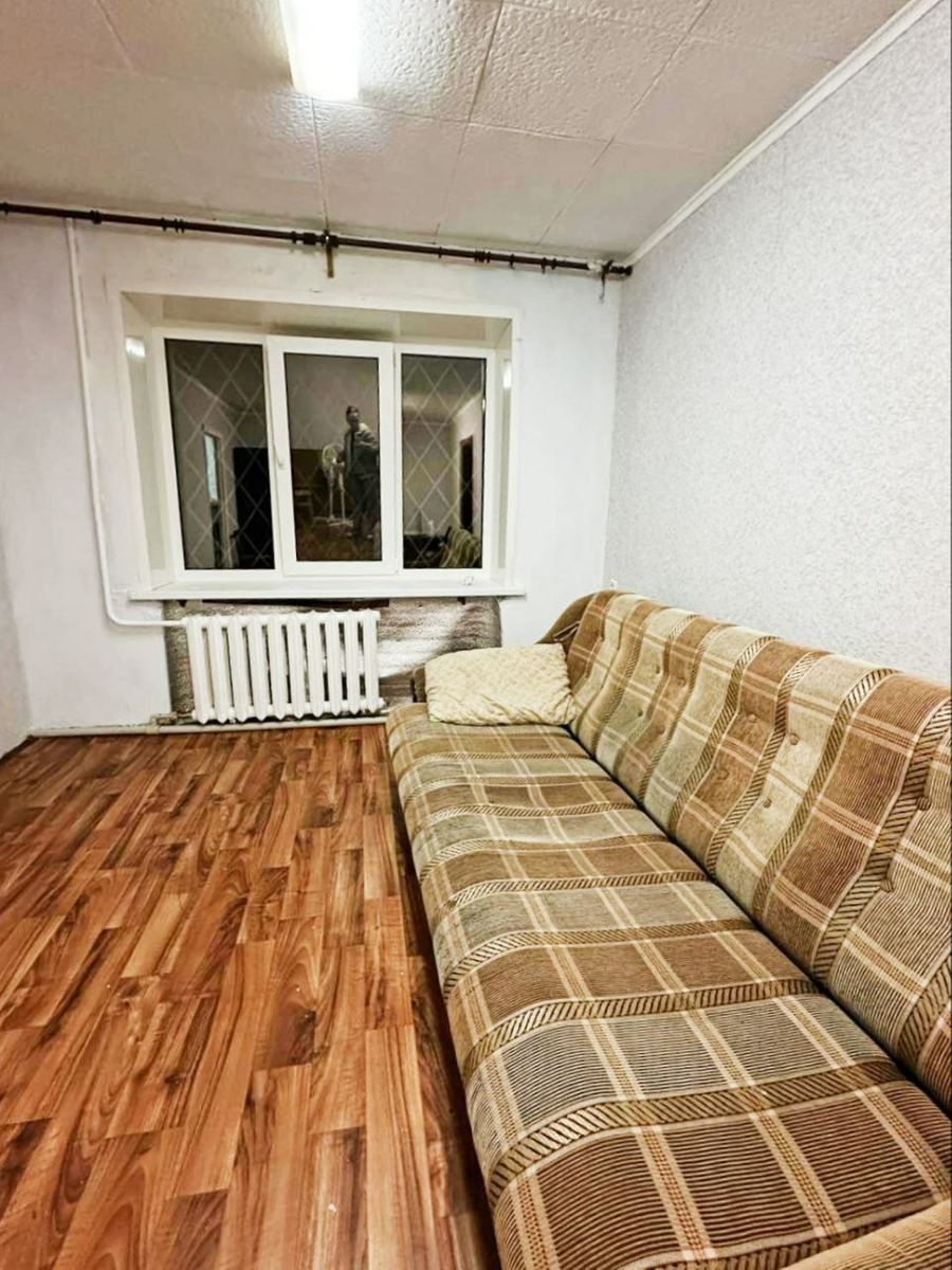 1835895603635841