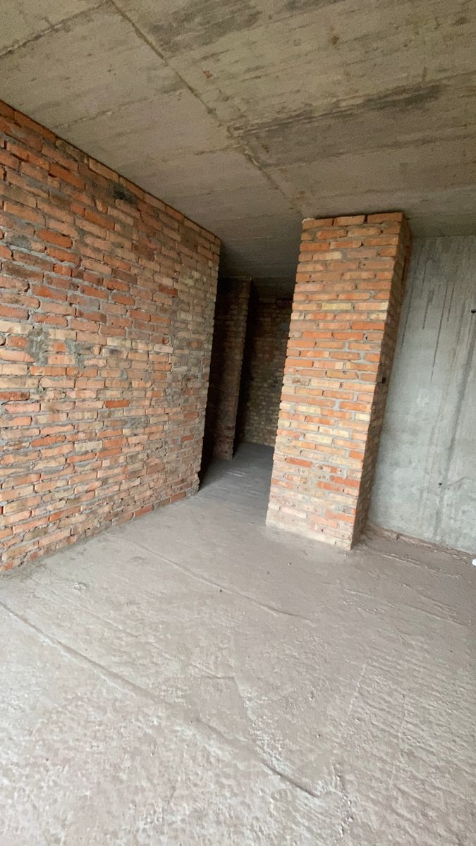 1832673186182842