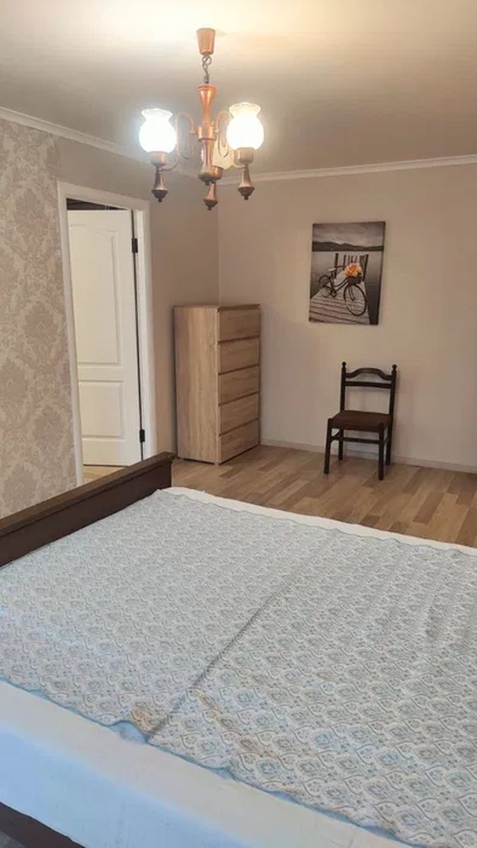 1839718978800842