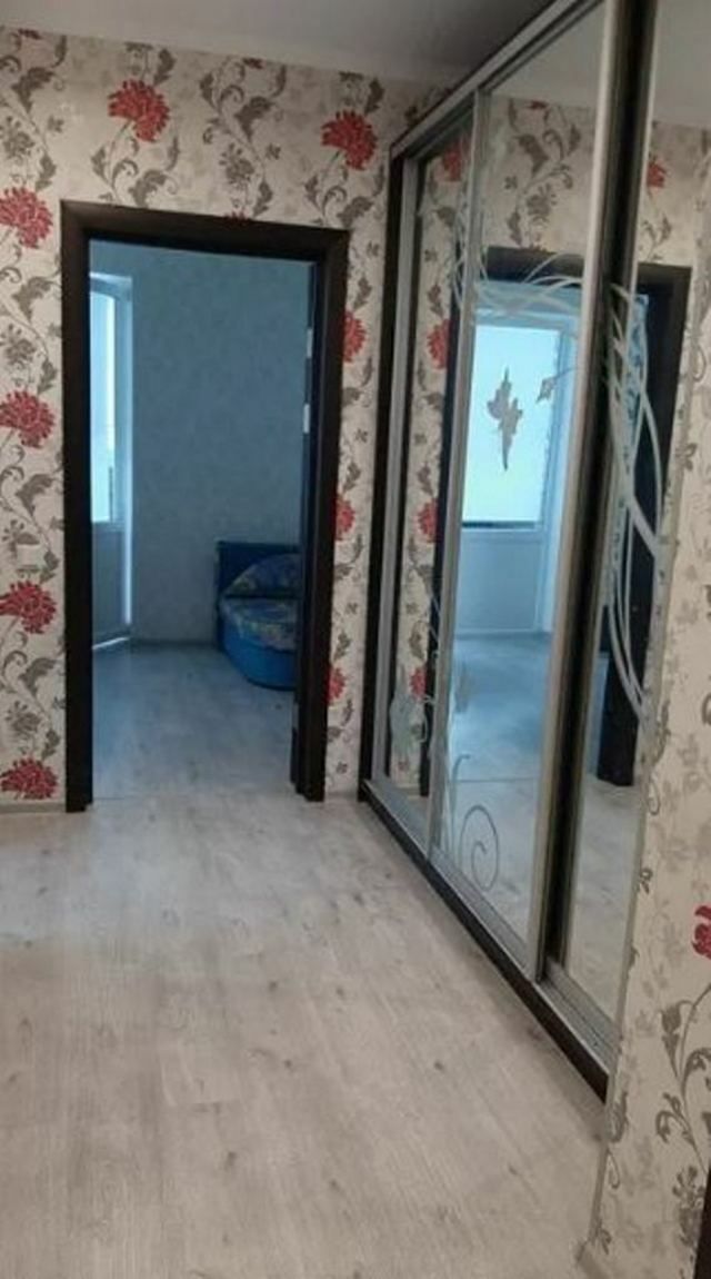1833447835838843