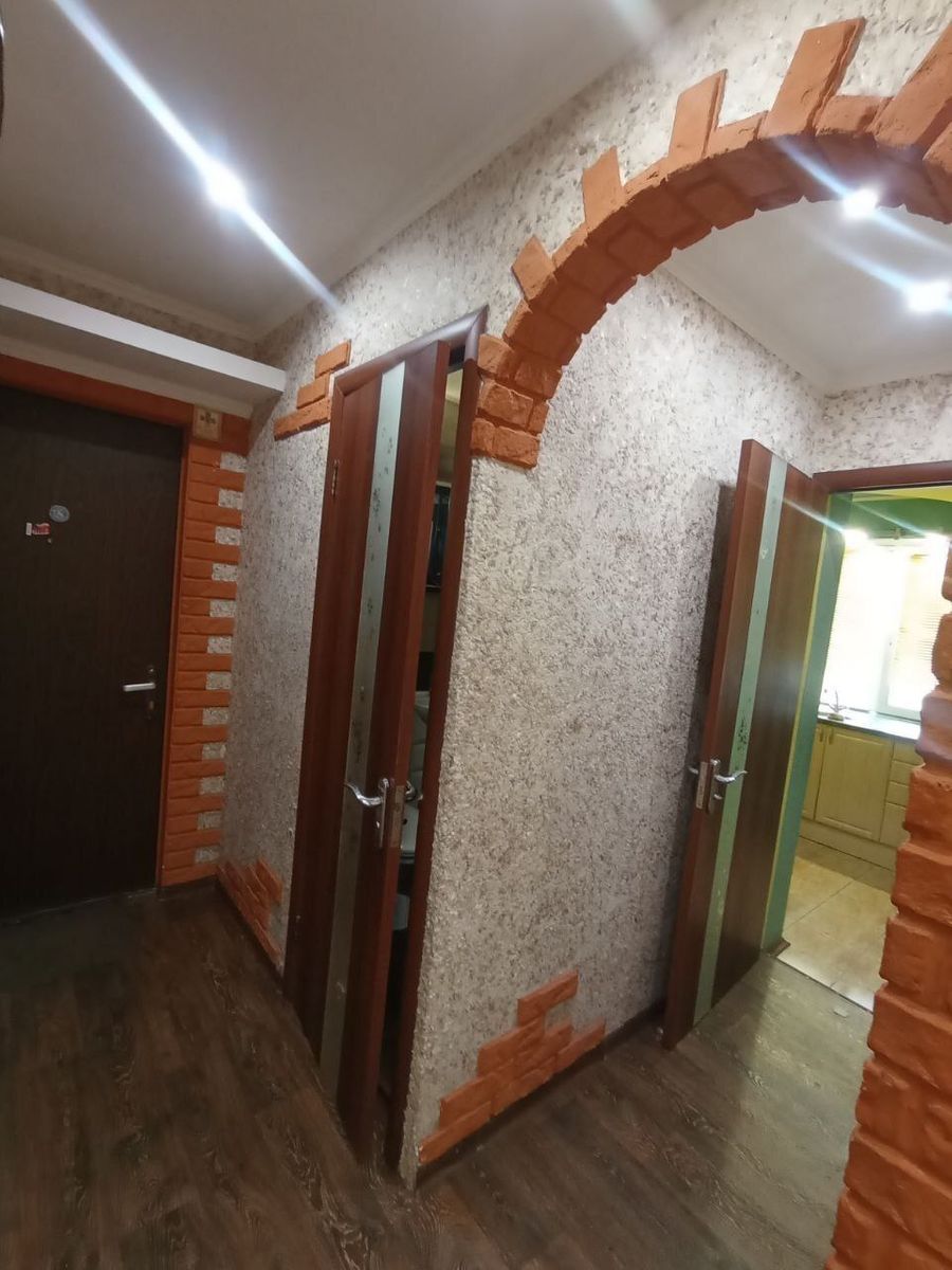 1839986574647843
