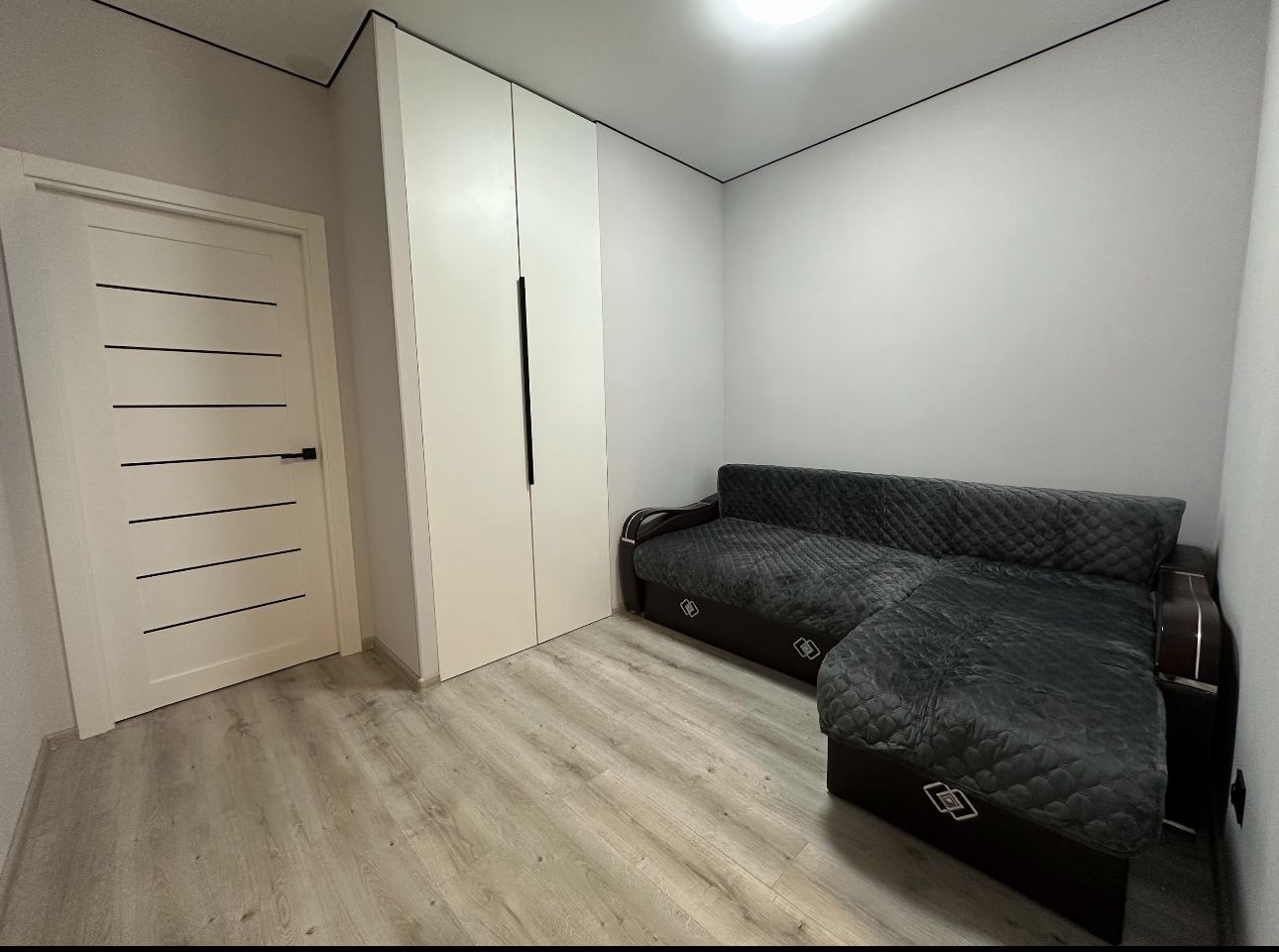 1832539241242845