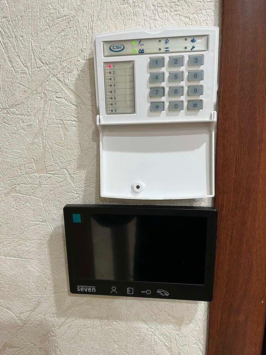 1832552141341847