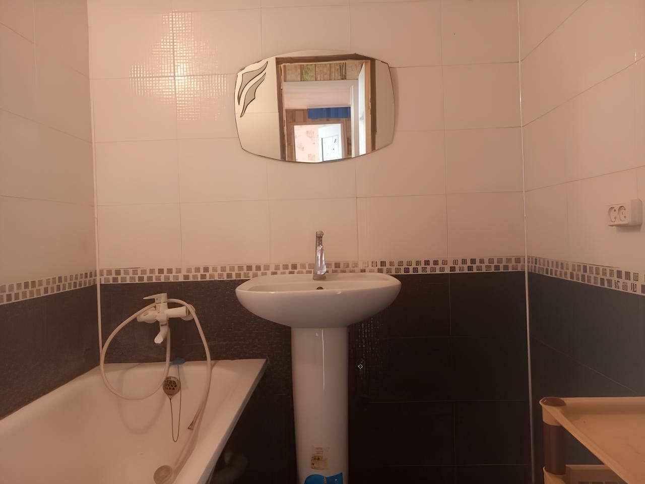 1834555594196848