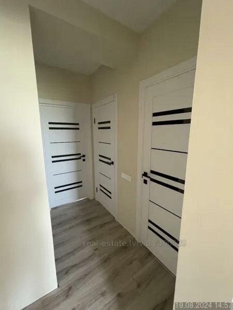 1831393572579849