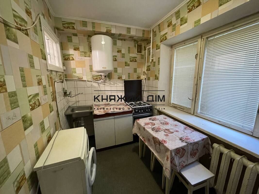1841605040423849