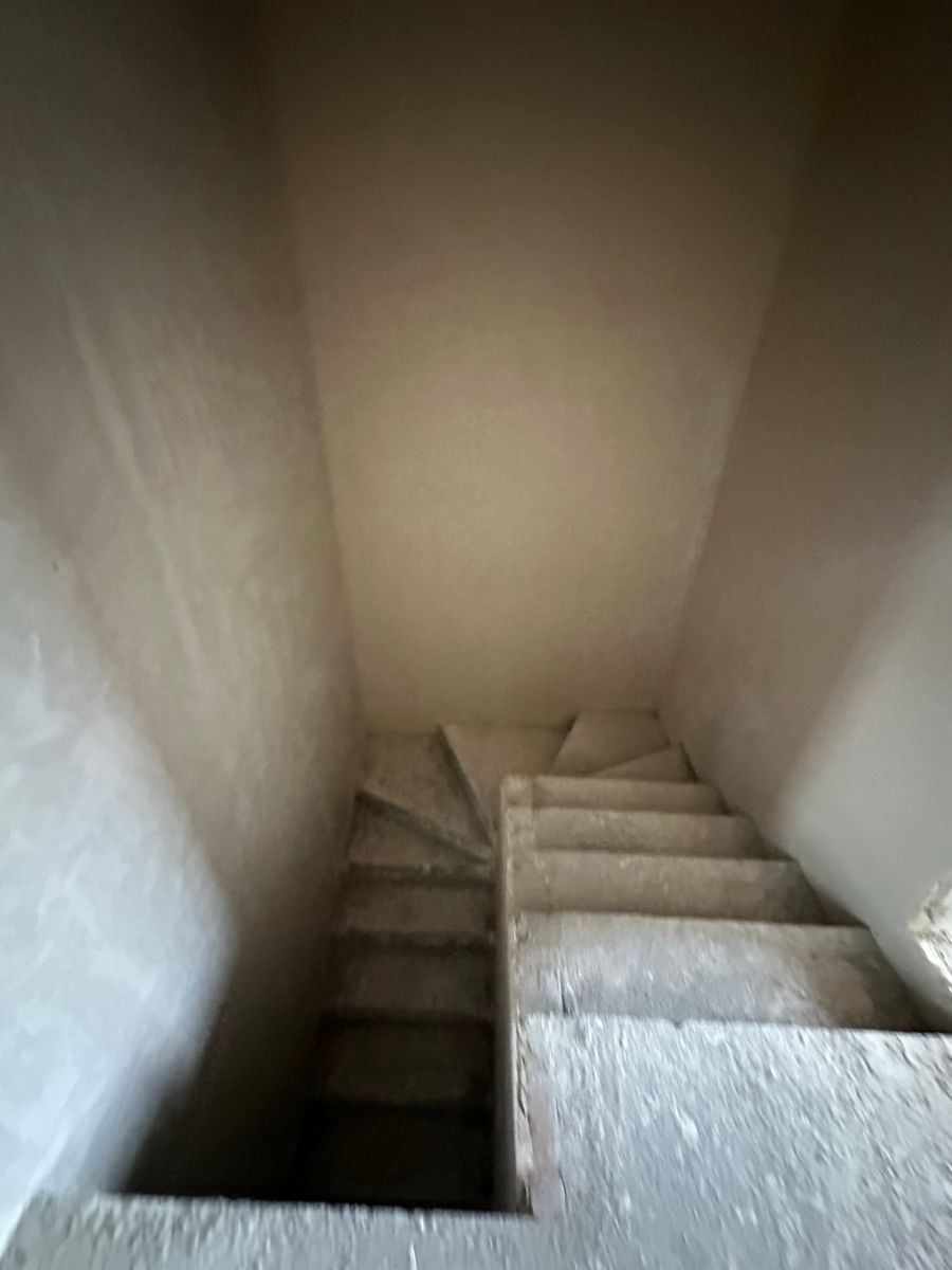 1833459781998085
