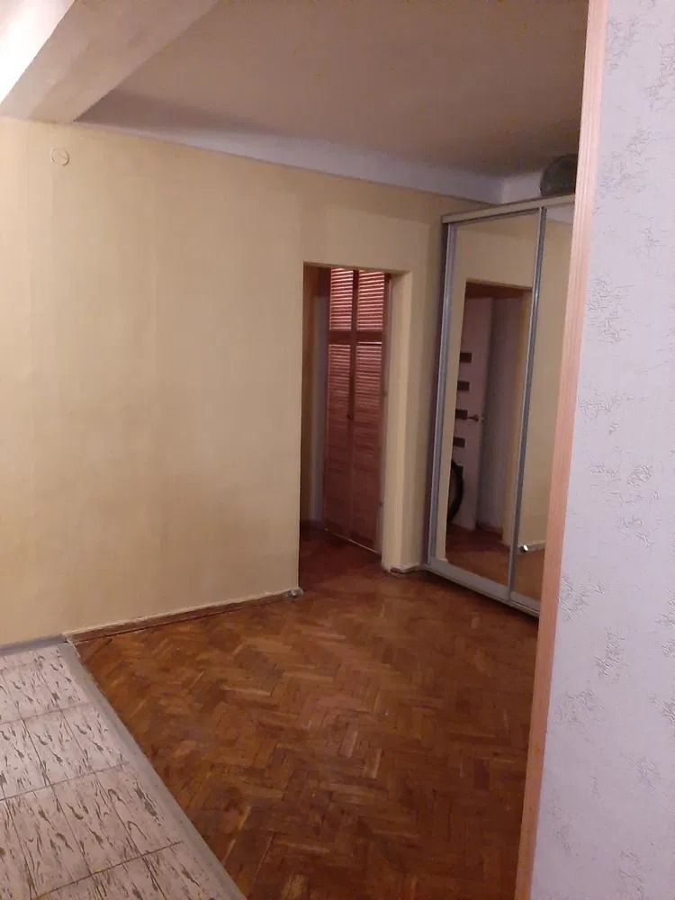 1836432773383085