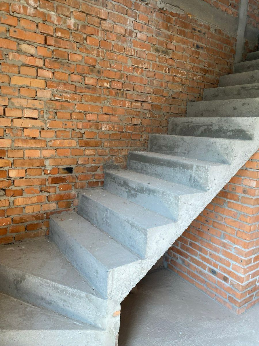 1833991122500850