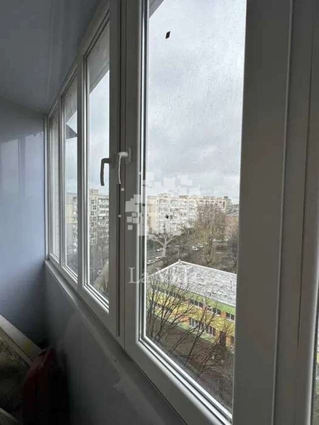 1832184467518851