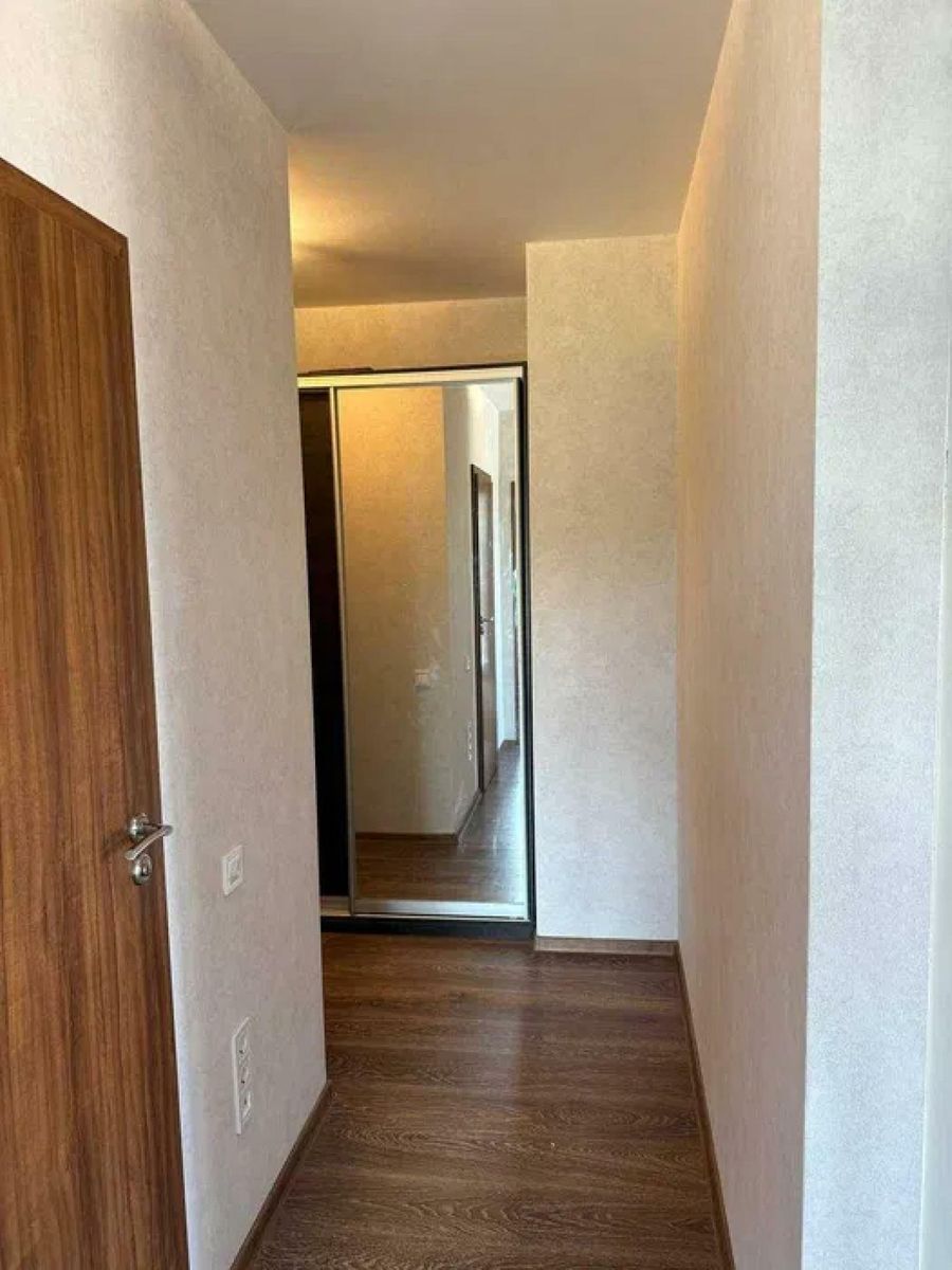 1835886119690851