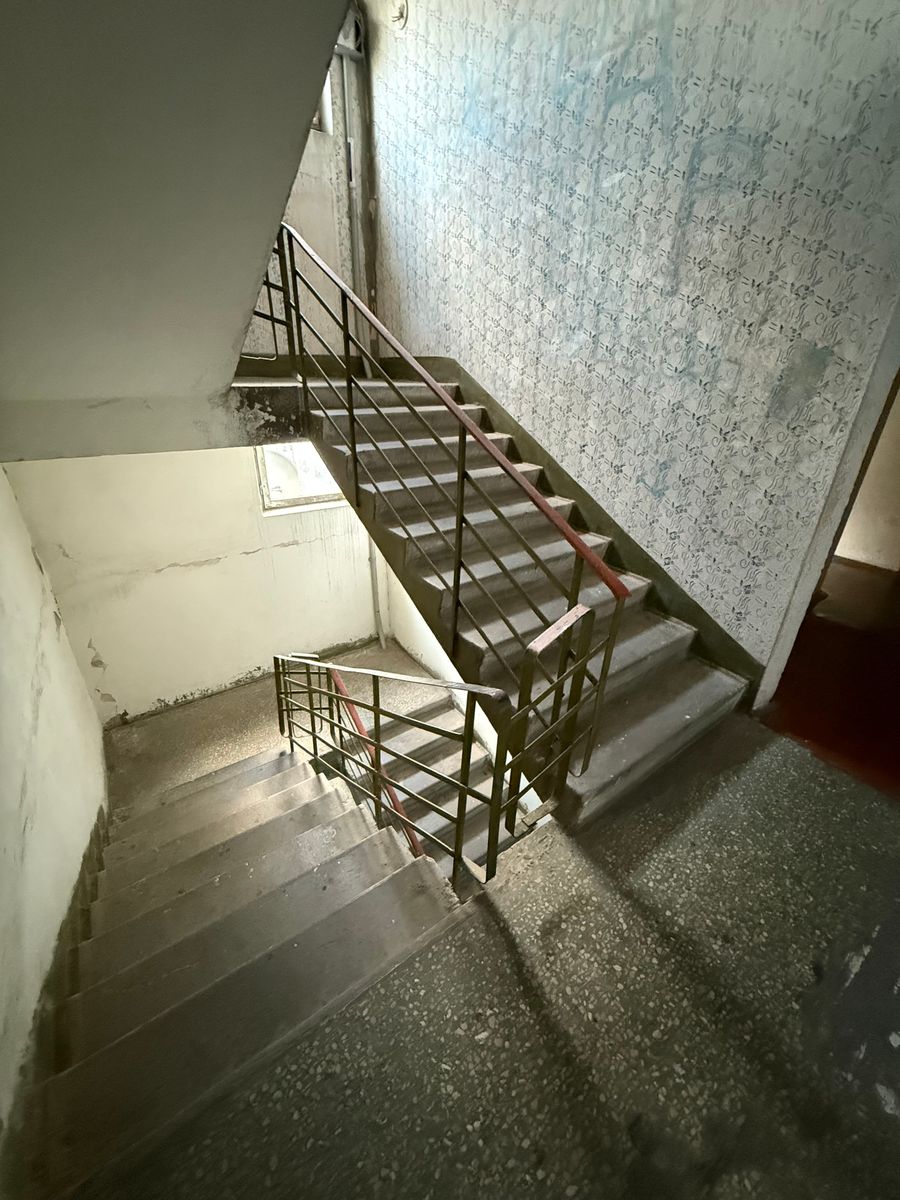 1832731451940852
