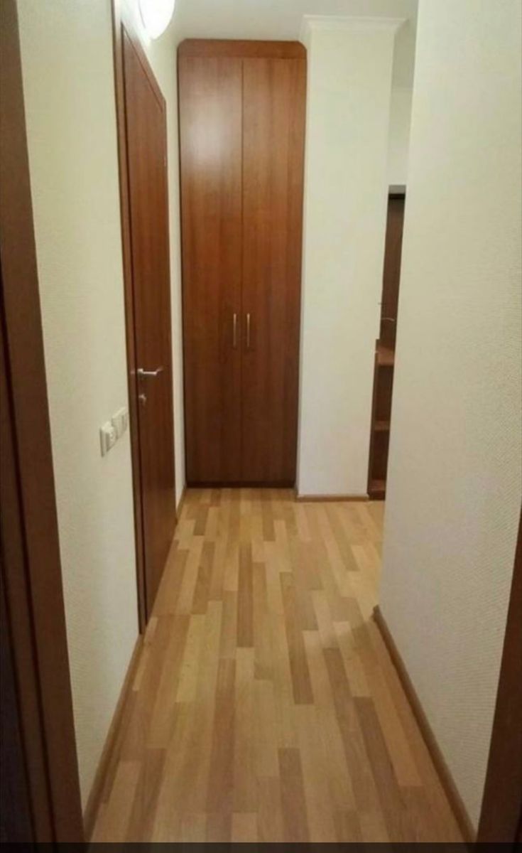 1835070872952852