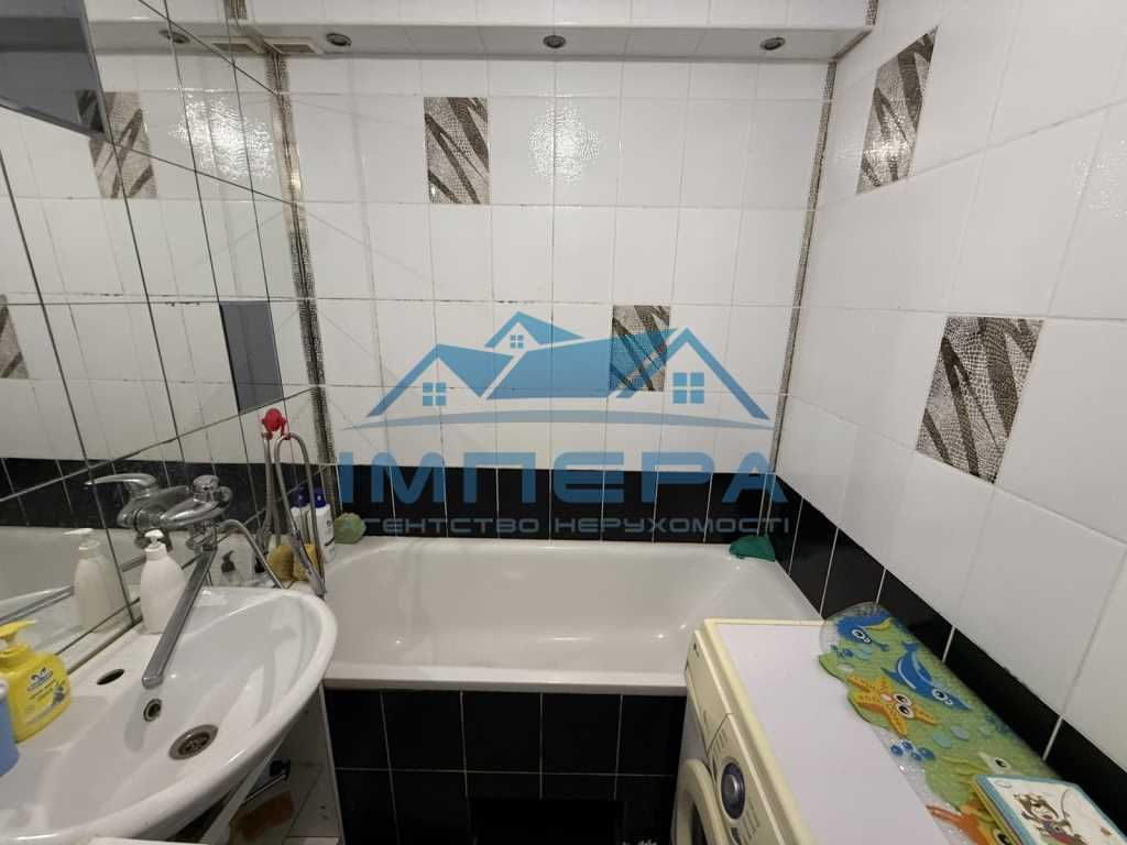 1835274269918853