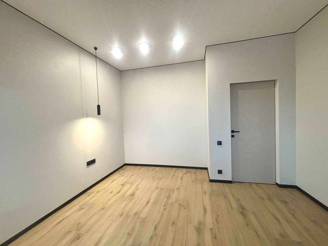 1835357366803853