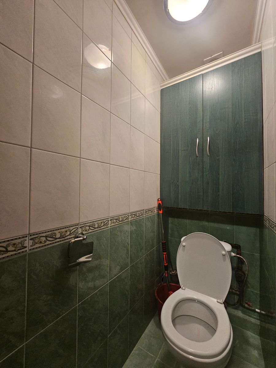 1835894218085853