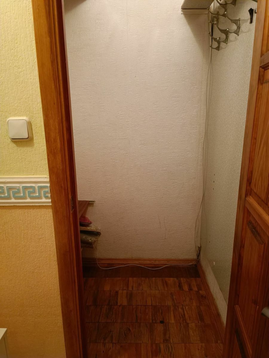 1835074144580855