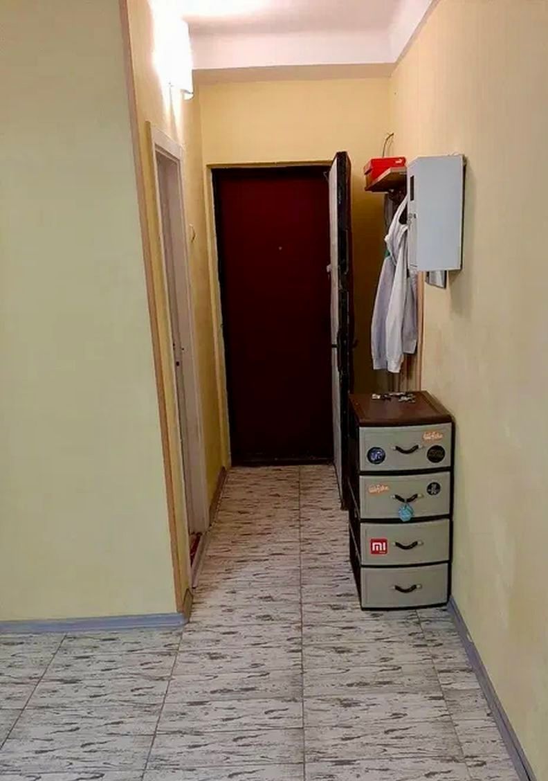 1836637605946855