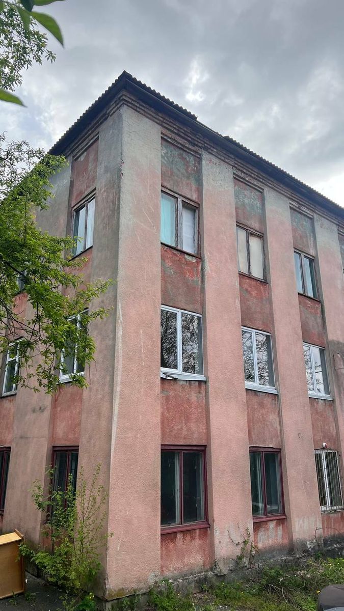 1830903654671856