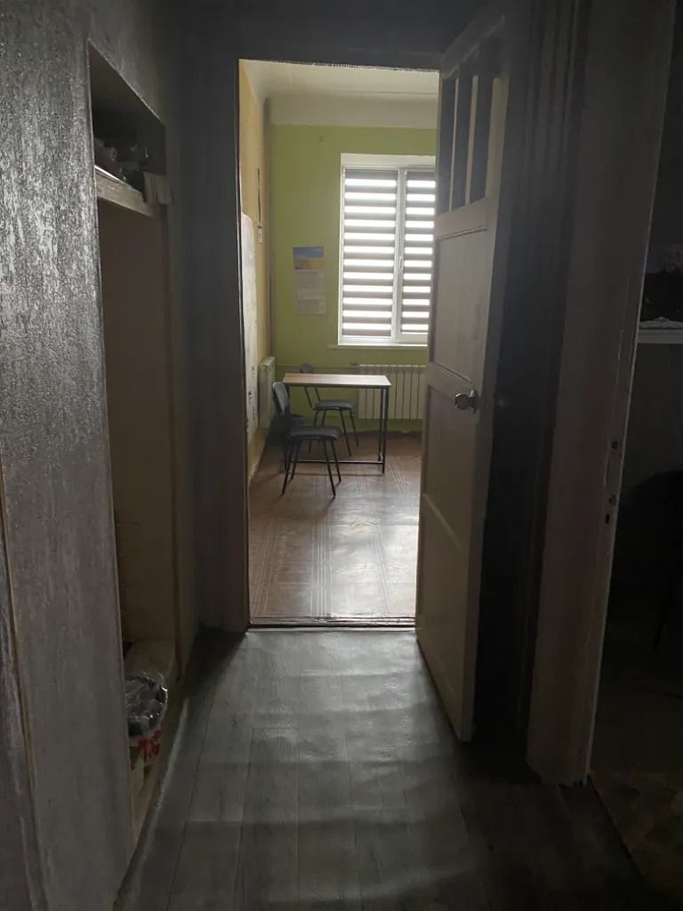 1833288742374857