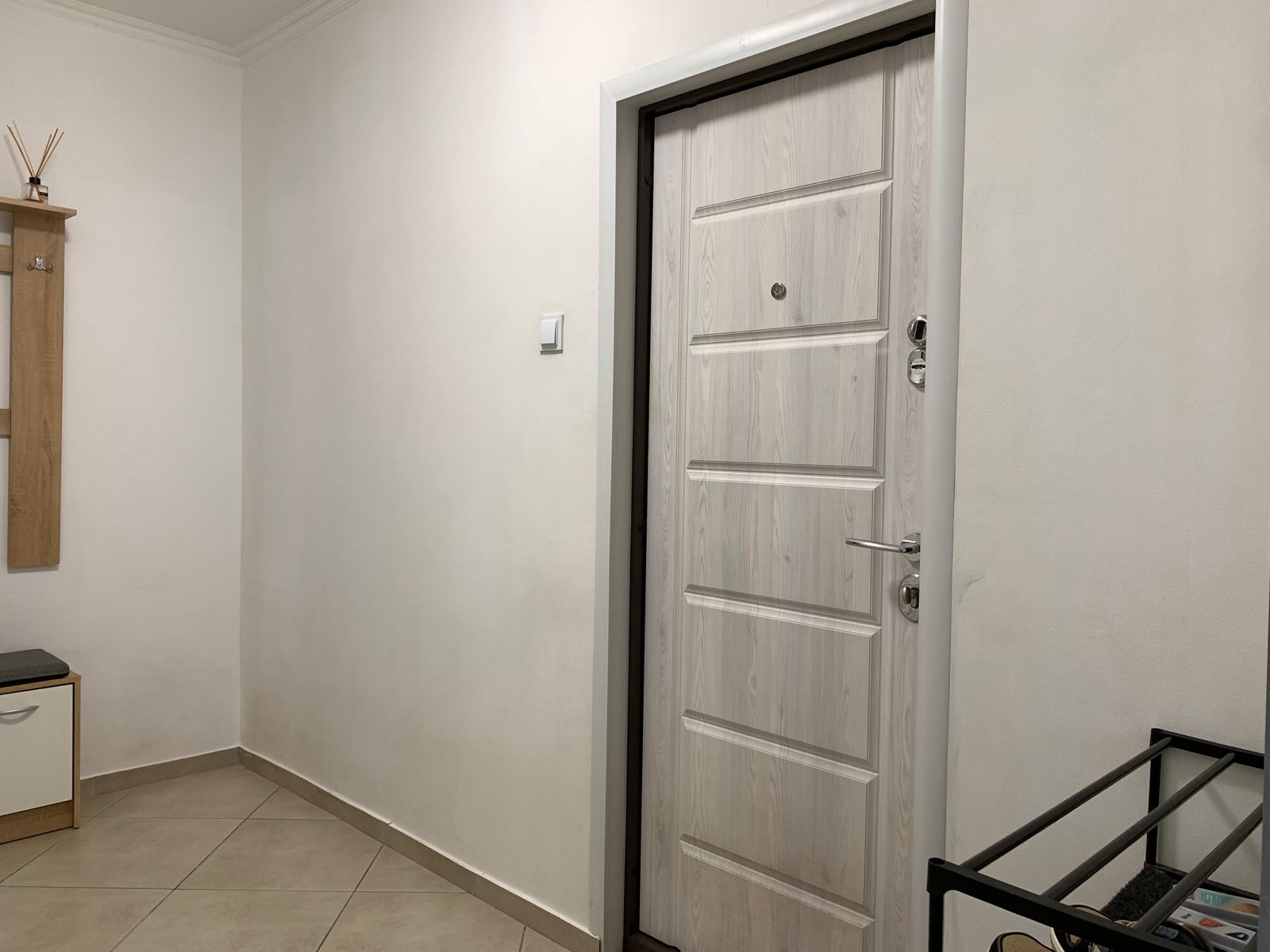 1834185324047857
