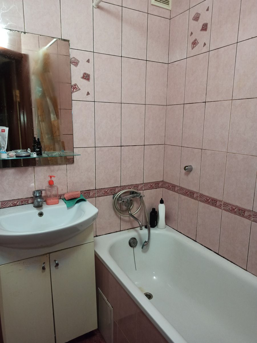 1835892284067857